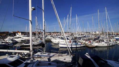 Billede af mange både en sommerdag  i Skagen Lystbådehavn